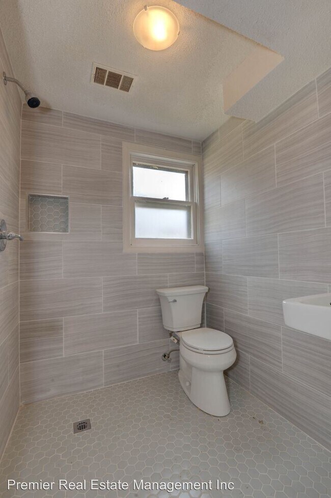 Building Photo - 4 br, 2 bath House - 7423 Harris Ave
