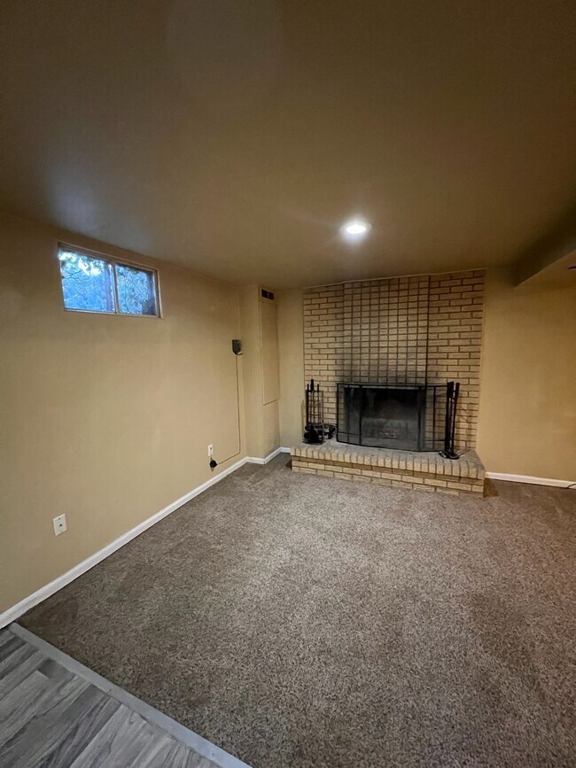 Building Photo - 15790 E Stanford Pl