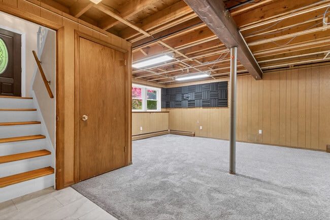 Building Photo - 21 Pheasant Run Dr