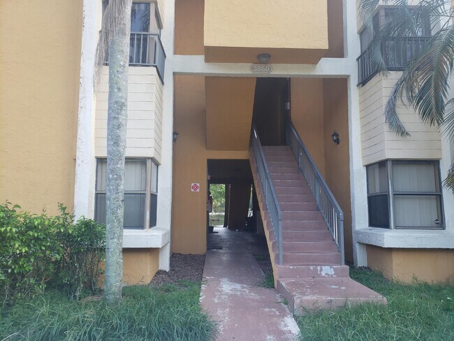 Building Photo - 3860 Coral Tree Cir