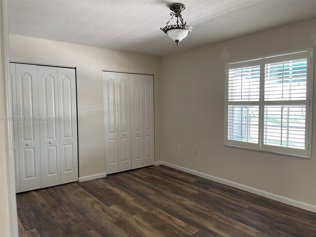 Building Photo - 15873 SW 43rd St