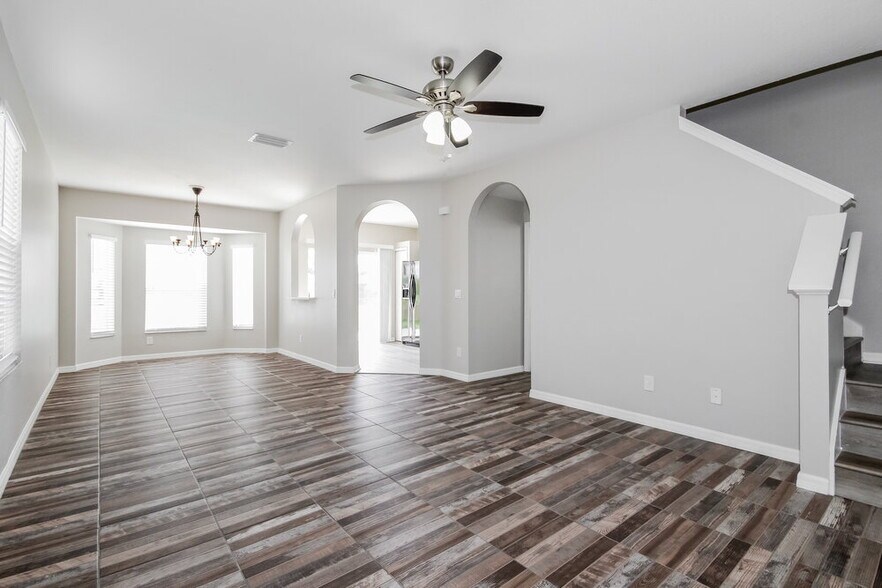 Building Photo - 12614 Montford Ln
