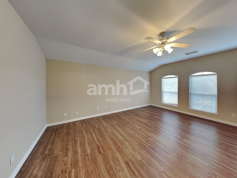 Building Photo - 4103 Chiselhurst