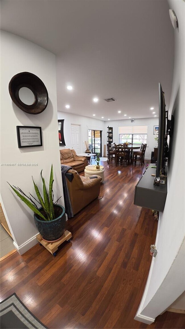 Building Photo - 1871 NW 94th Ave