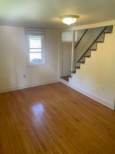 Building Photo - 387 Brooktondale Rd