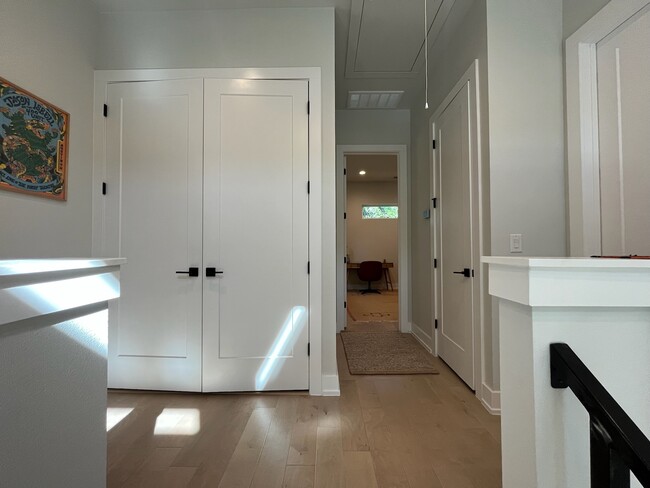 Building Photo - 3507 Oak Springs Dr