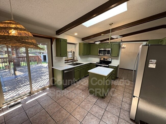 Building Photo - 4055 Thundercloud Dr