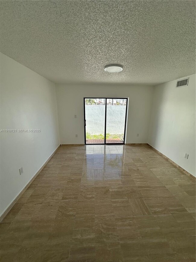 Building Photo - 1281 SW 124th Ct