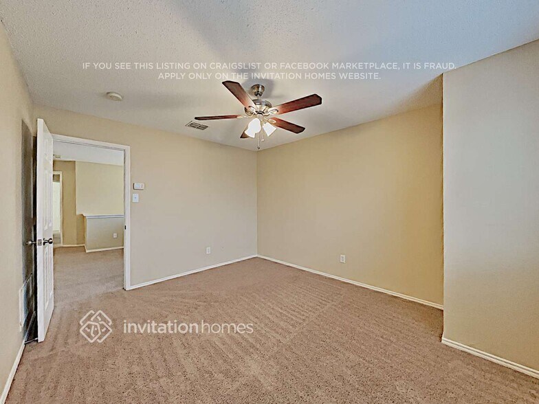 Building Photo - 252 Hilltop Dr