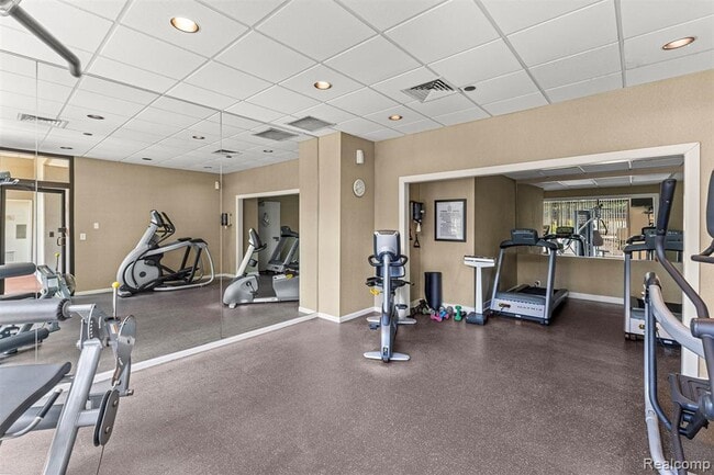 Building Photo - 5000 Town Center Dr