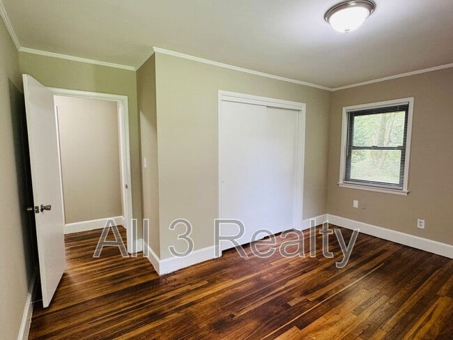 Building Photo - 957 Parkwood Ct