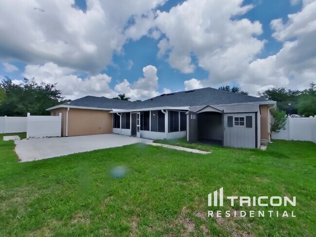 Building Photo - 2232 Nettlebrook St N