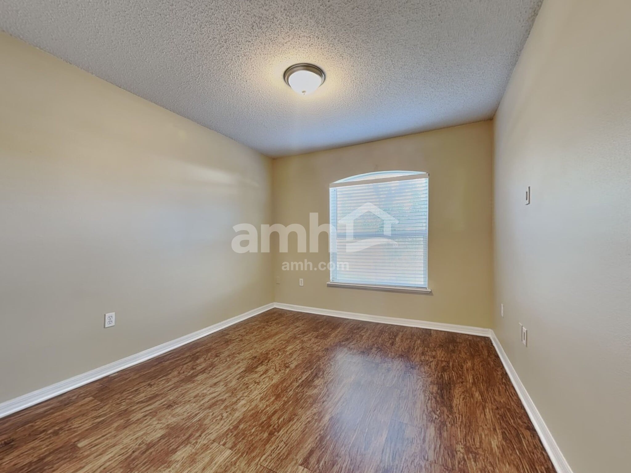 Building Photo - 5920 Rotella Dr