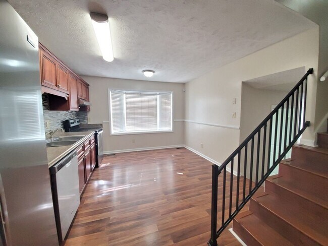 Building Photo - 7886 Uriah Dr
