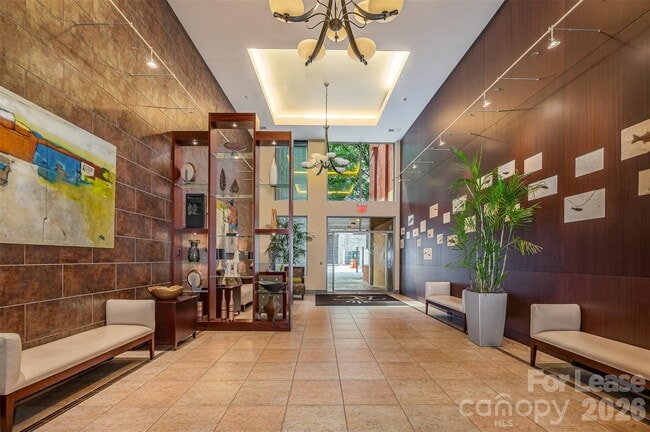 Building Photo - 701 Royal Ct