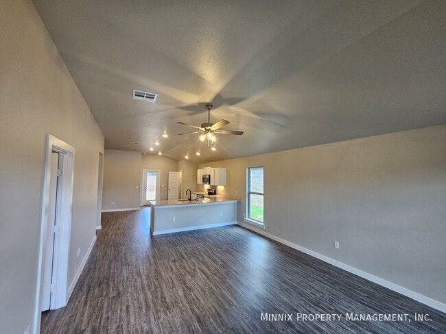 Building Photo - 2622 Tiffin Ave