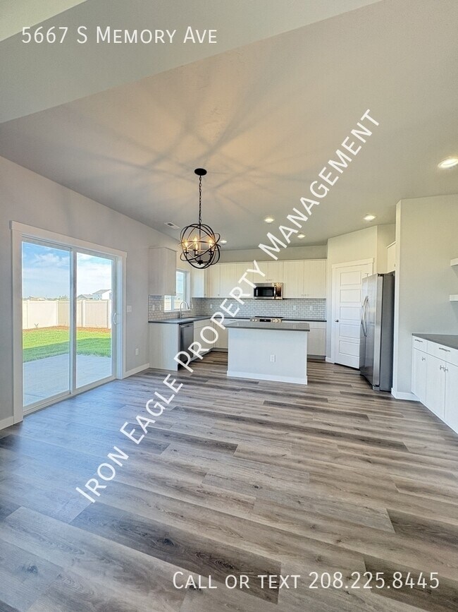 Building Photo - 5667 S Memory Ave