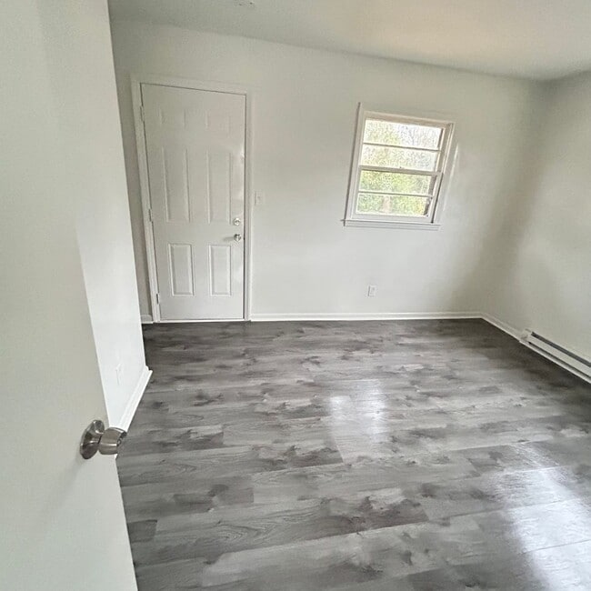 Building Photo - 1265 Springdale Rd