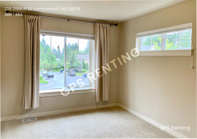 Building Photo - Available Now! Spacious 4BR Home in Pine M...
