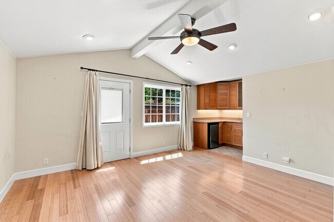 Building Photo - 12445 Green Meadow Ln
