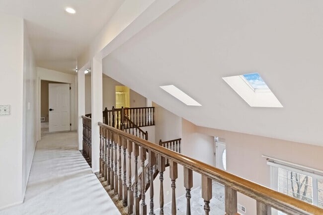 Building Photo - 24 Alton Dr