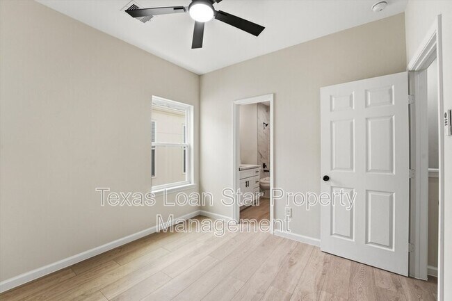 Building Photo - 4354 Clover St