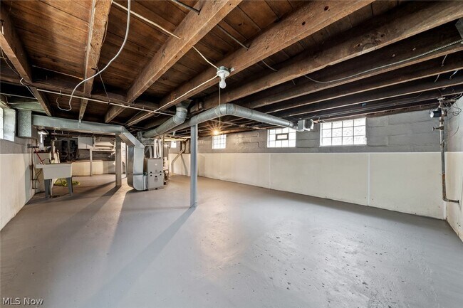 Building Photo - 3753 W 139th St
