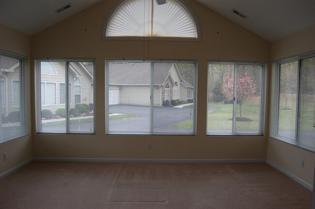 Building Photo - Main level living - 2 BR / 2 BA - Sunroom ...