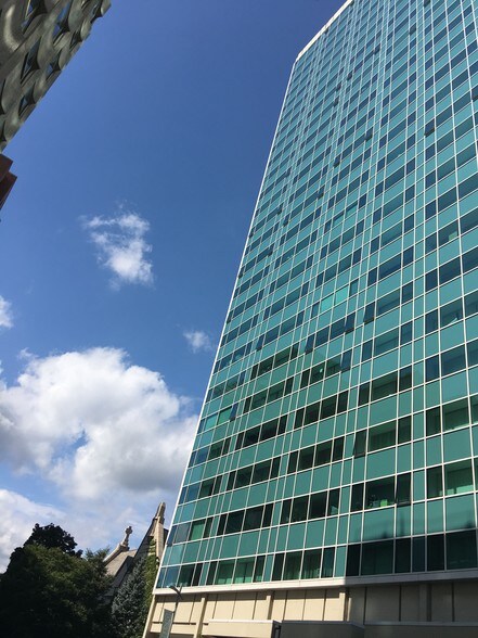 Building Photo - 555 E William St