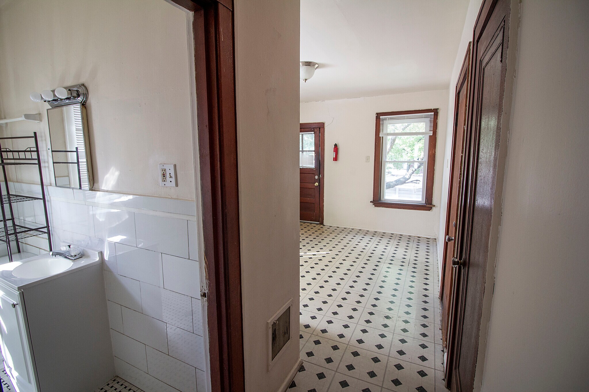 Building Photo - 3833 Dunnica Ave