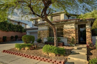 Building Photo - Spacious Summerlin Home Featuring Casita a...