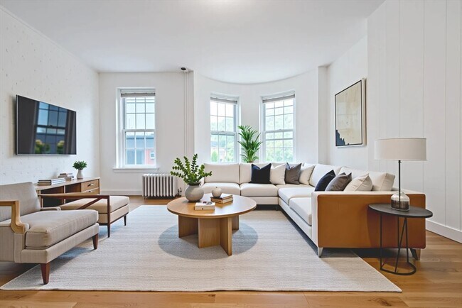 Primary Photo - 11 Cazenove St