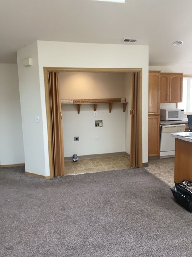 Building Photo - 809 SE 135th Ct