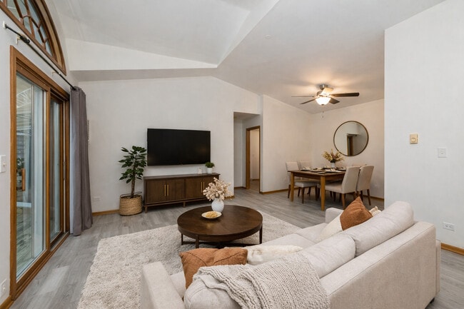 Building Photo - 1371 Cunat Ct