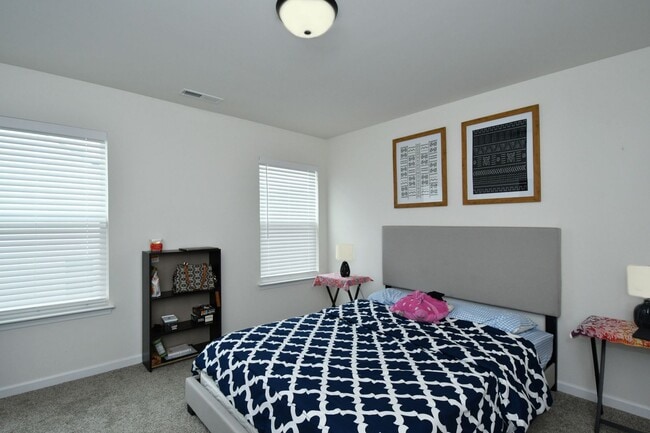 Building Photo - 128 Suggs Mill Dr