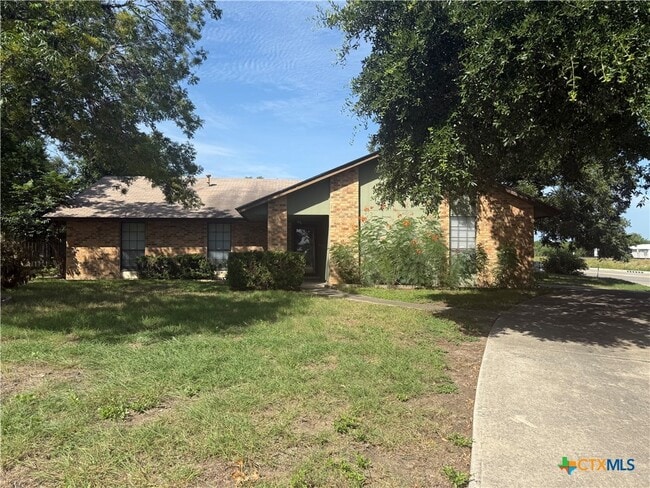 Primary Photo - 912 Spring Hill Dr