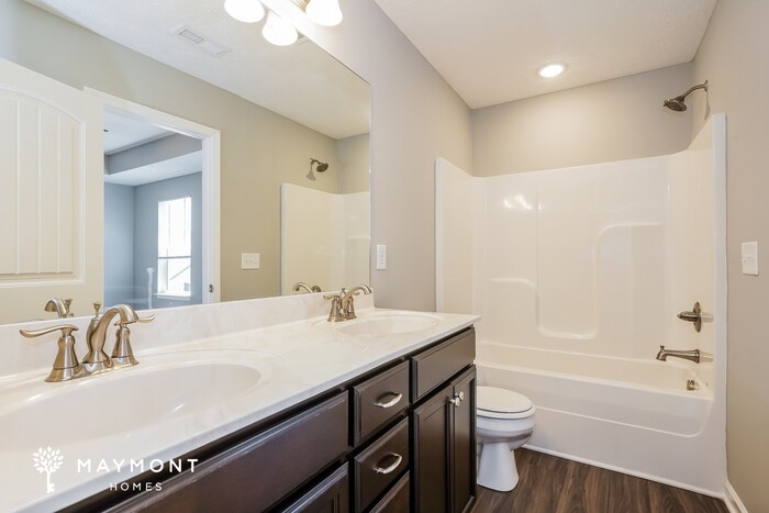 Building Photo - 310 Jerry Butler Dr