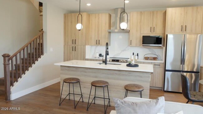 Building Photo - 841 W Pecos Rd