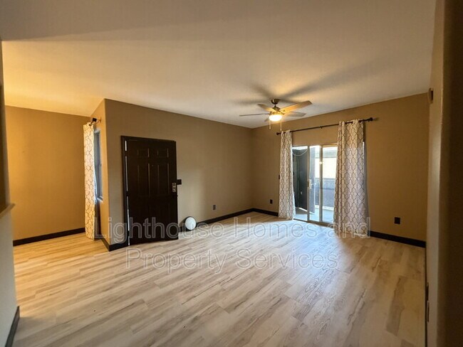 Building Photo - 8000 W Badura Ave