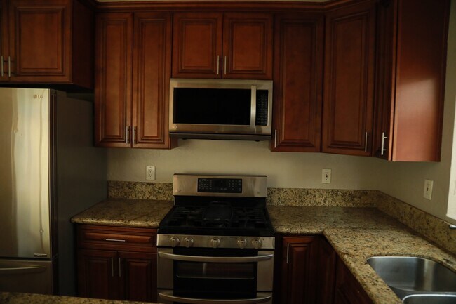 Building Photo - 4517 33rd St