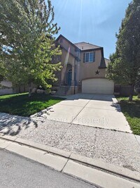 Building Photo - 2896 E Lookout Dr