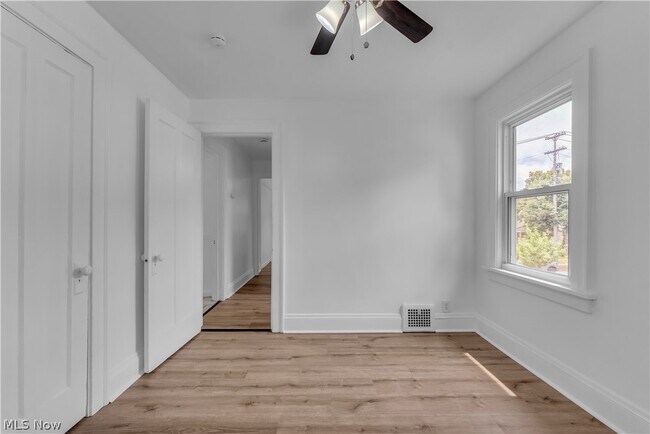 Building Photo - 382 E 161st St