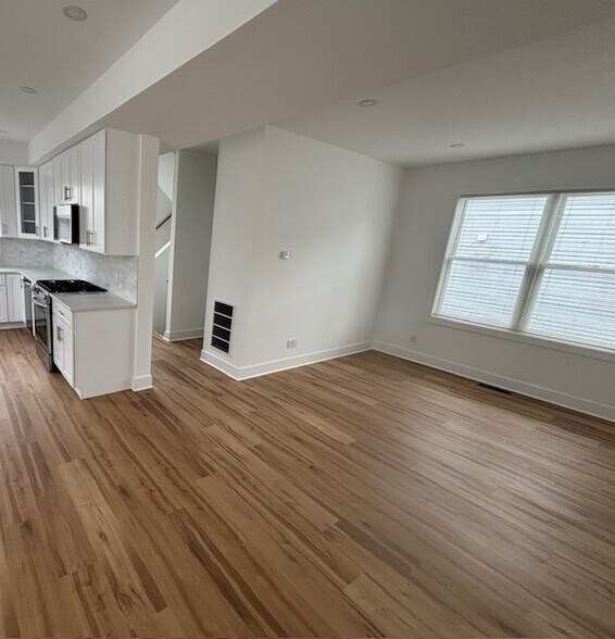 Building Photo - 23 Finney Ln