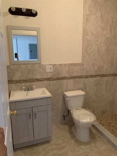 Building Photo - 631 Newark Ave