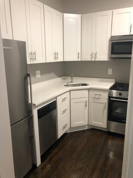 Building Photo - 40 Clearway St