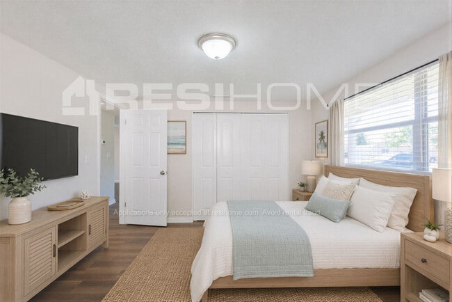 Building Photo - 7301 Moravian Dr