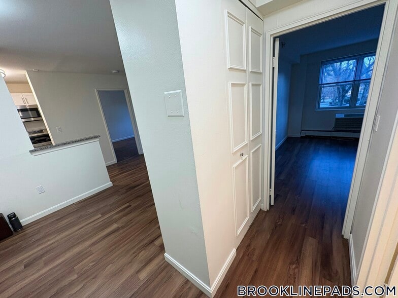 Building Photo - 175 Freeman St