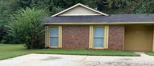 Primary Photo - 2 Bedroom / 2 Bathroom Duplex