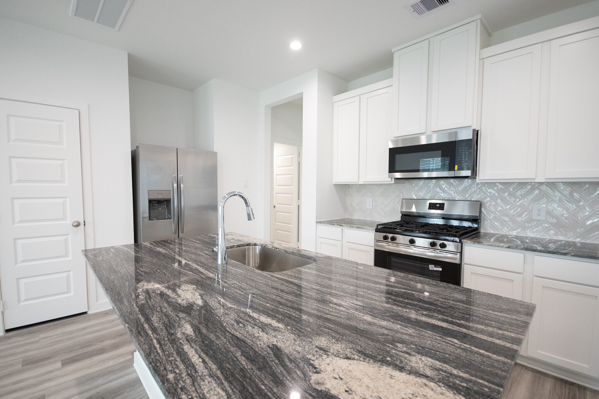 Building Photo - 10217 Berkeley Springs Trl