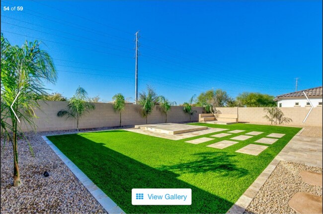 Building Photo - Stunning 5 BD, 4.5 BA home located in the ...
